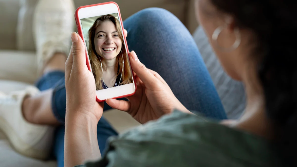 1v1 Chat Meet People Worldwide through Webcam