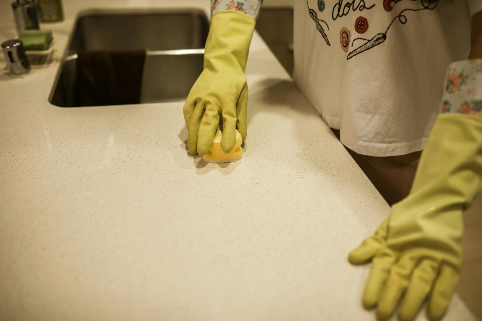 Kitchen Deep Cleaning Dubai by Friendly and Skilled Staff