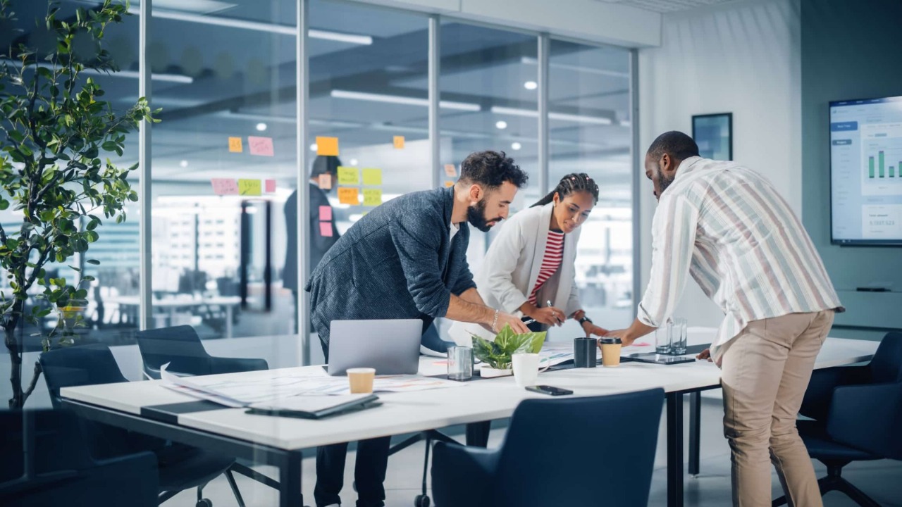How Data Enhances Bid-No-Bid Analysis