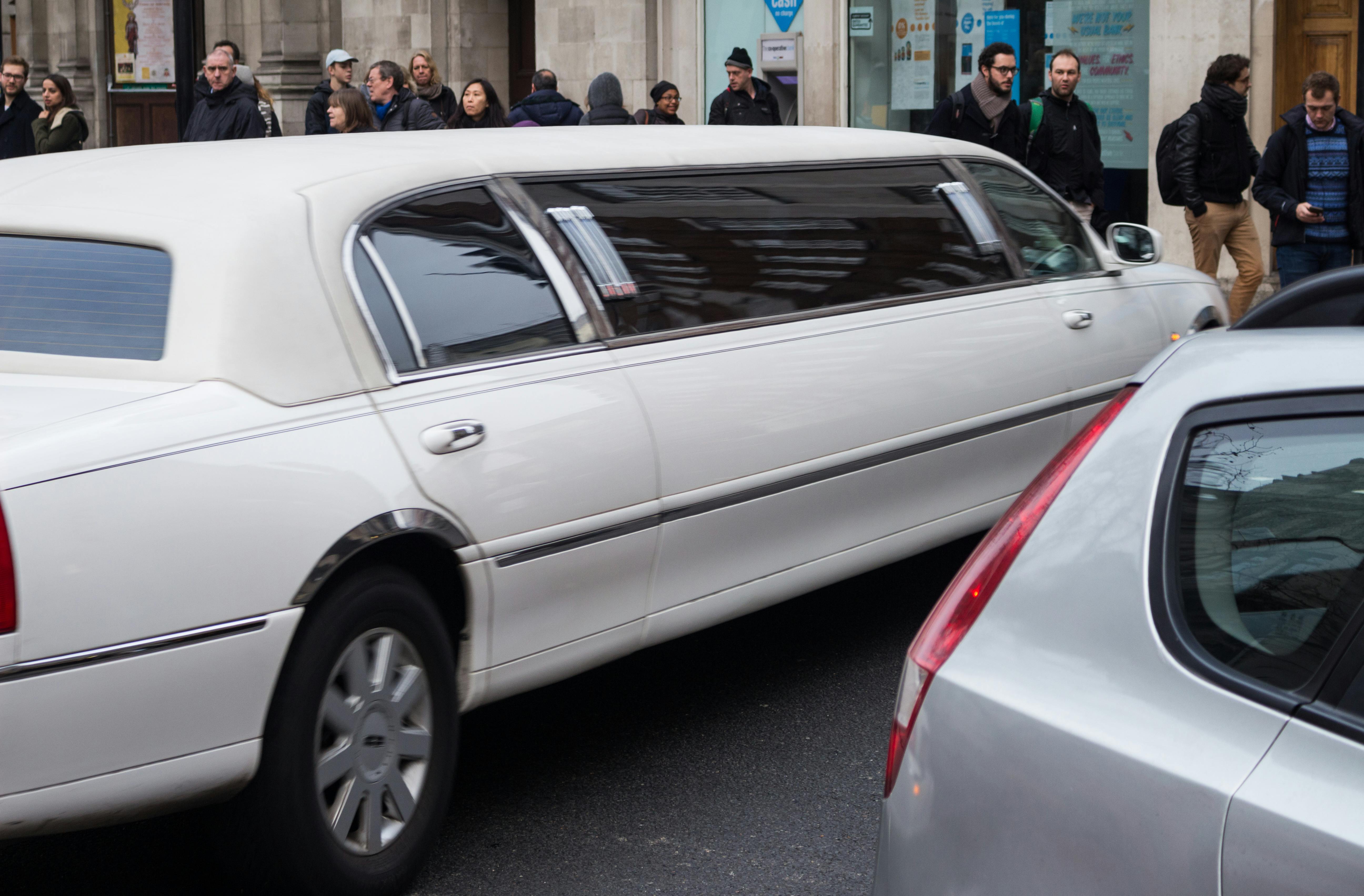 Executive Seattle to Vancouver Limo for Business Travel