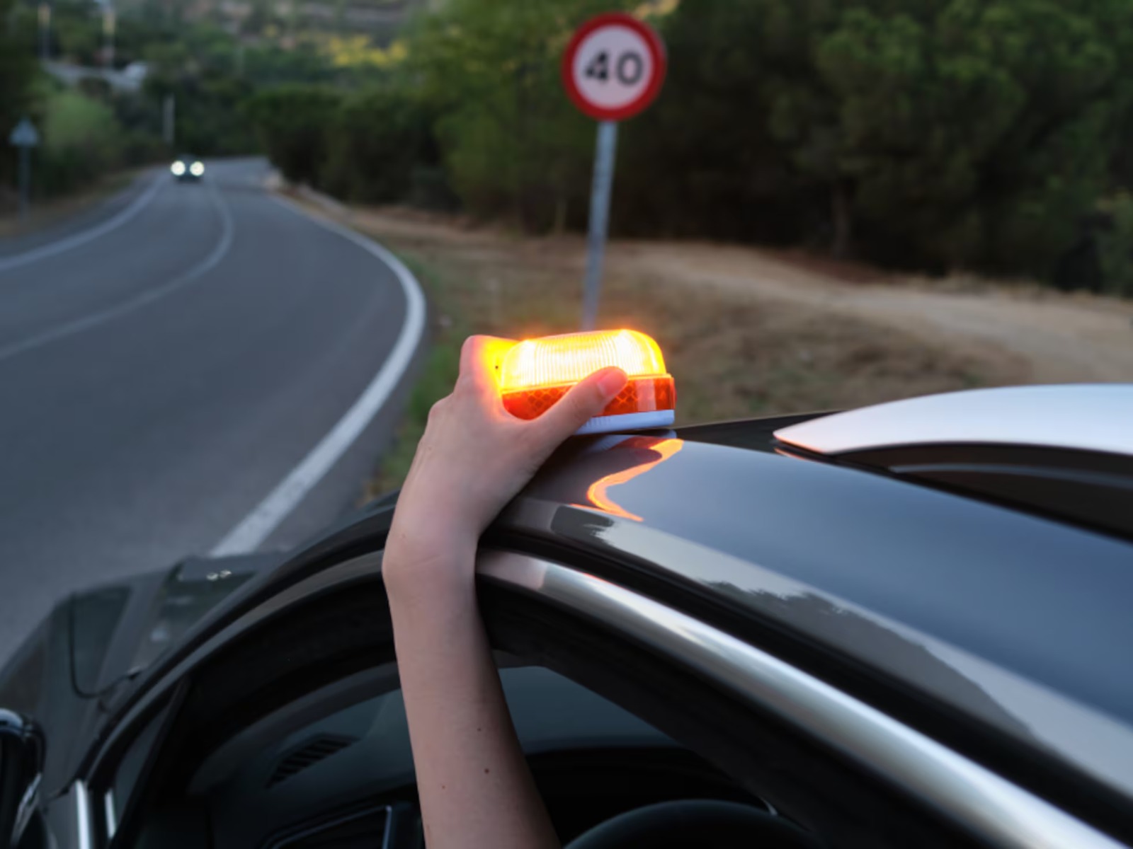 Die Wichtigkeit der Warnleuchte V16 für die Sicherheit im Straßenverkehr